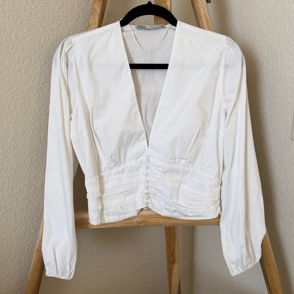 Zara White Button-Front Deep V Blouse - Picture 4 of 6